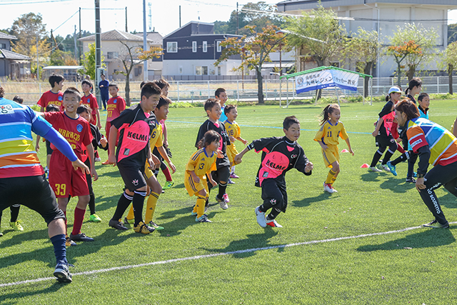 3 11を忘れない 第5回 復興支援サッカー教室 実施報告 サガン鳥栖 公式 オフィシャルサイト 3 11を忘れない 第5回 復興支援サッカー教室 実施報告 サガン鳥栖 公式 オフィシャルサイト