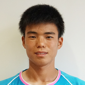 二田 理央