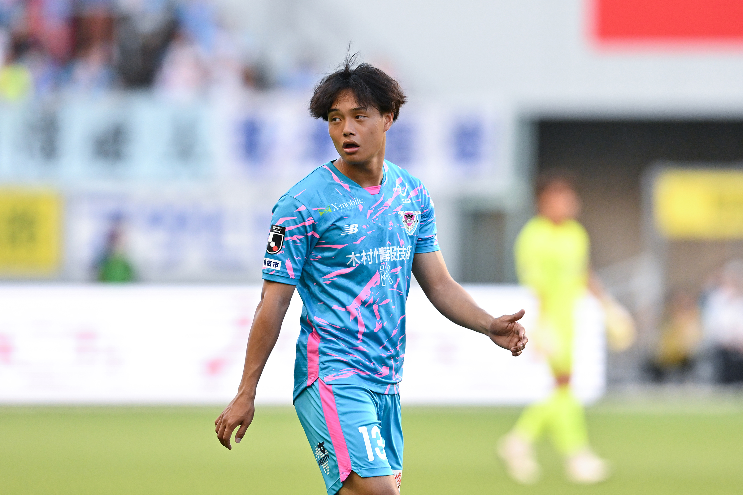 サガン鳥栖 サガン鳥栖が今季初3連勝で4位浮上 2種登録の新川志音が17歳11