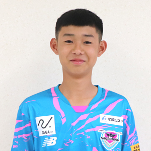 山本 梨生